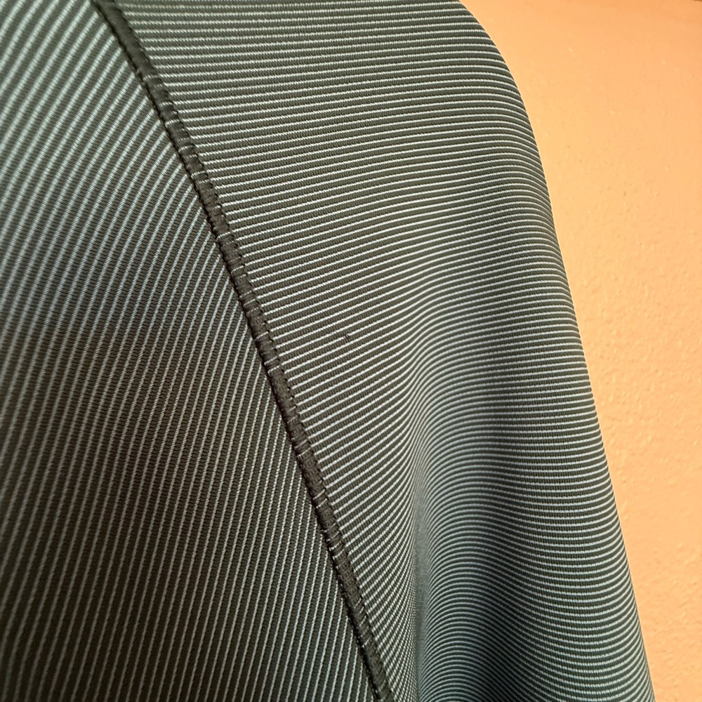 Lululemon Two-Tone Ribbed Running Half Zip - Picture 4 of 6